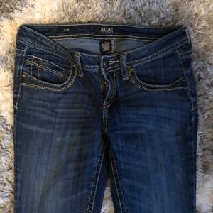 Women’s petite jeans